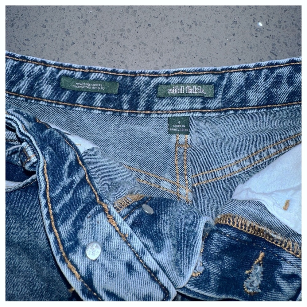 Wild Fable Highest Rise Shorts
Distressed - Picture 3 of 5